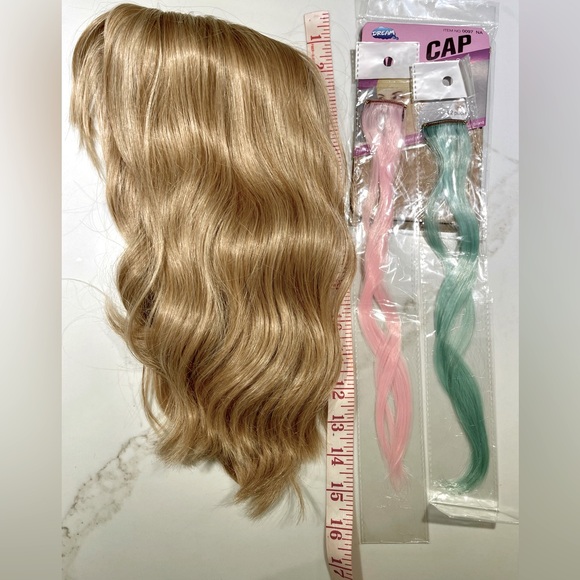 HAIR, 16” Wavy, center part, bangs, Blonde - Picture 2 of 11